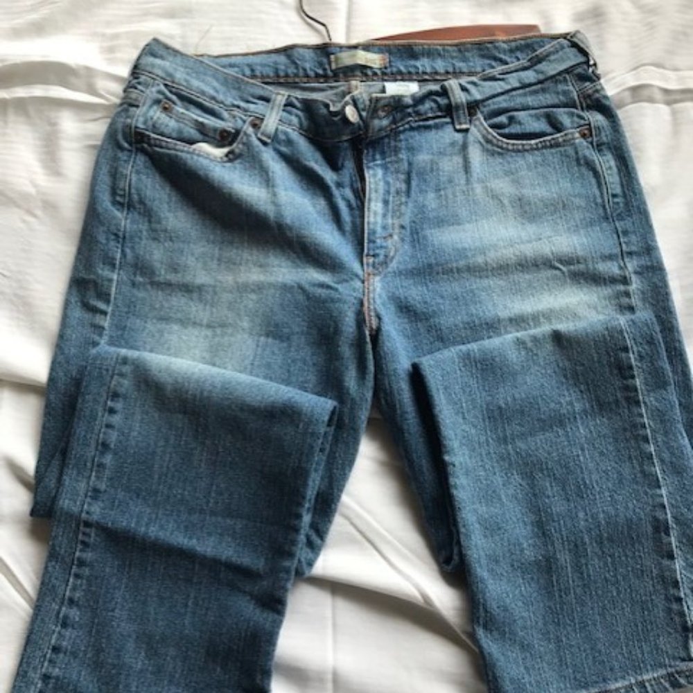 Levi's brand Straight Leg 505 blue denim jeans in size 14M